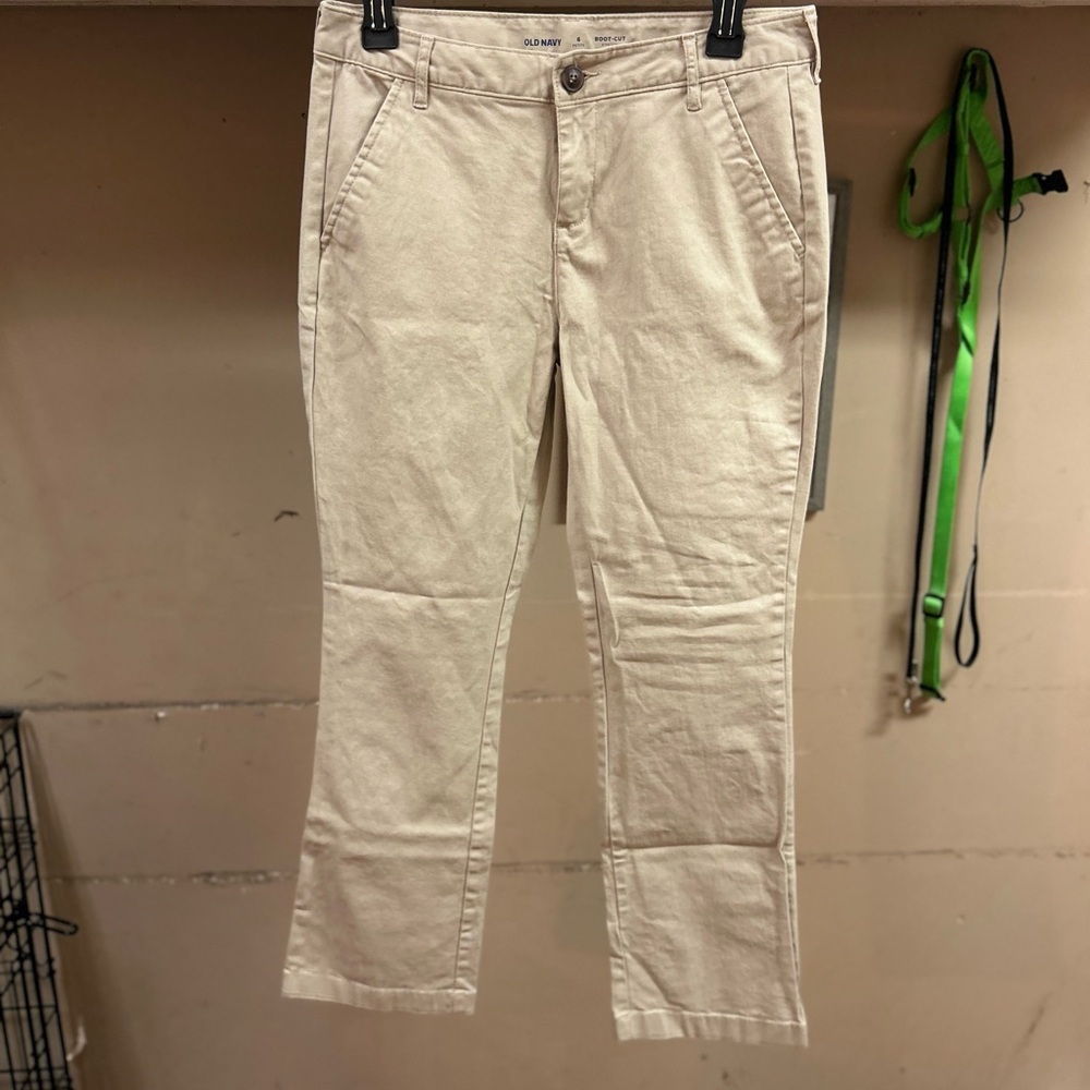 Size 6. Old Navy Khaki slacks.